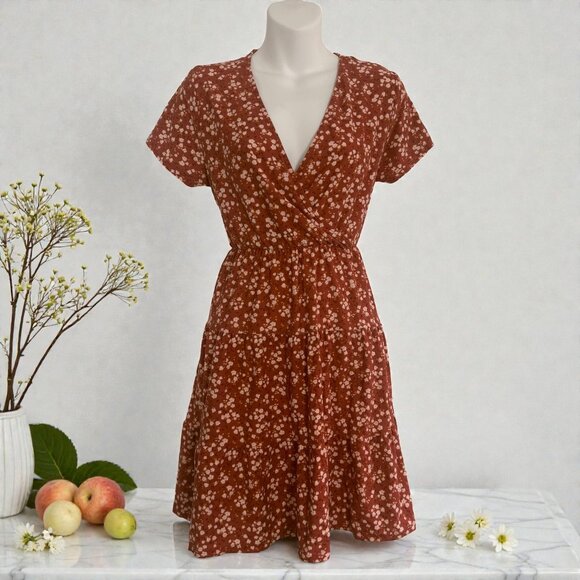 No Boundaries Dresses & Skirts - No Boundaries Rust Floral Wrap Dress | Flowy | Tie Back | Size L (11–13)